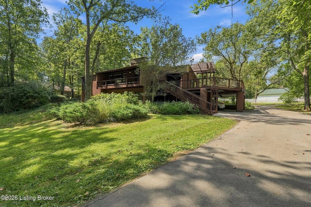 408 Rebel Dr, Pewee Valley