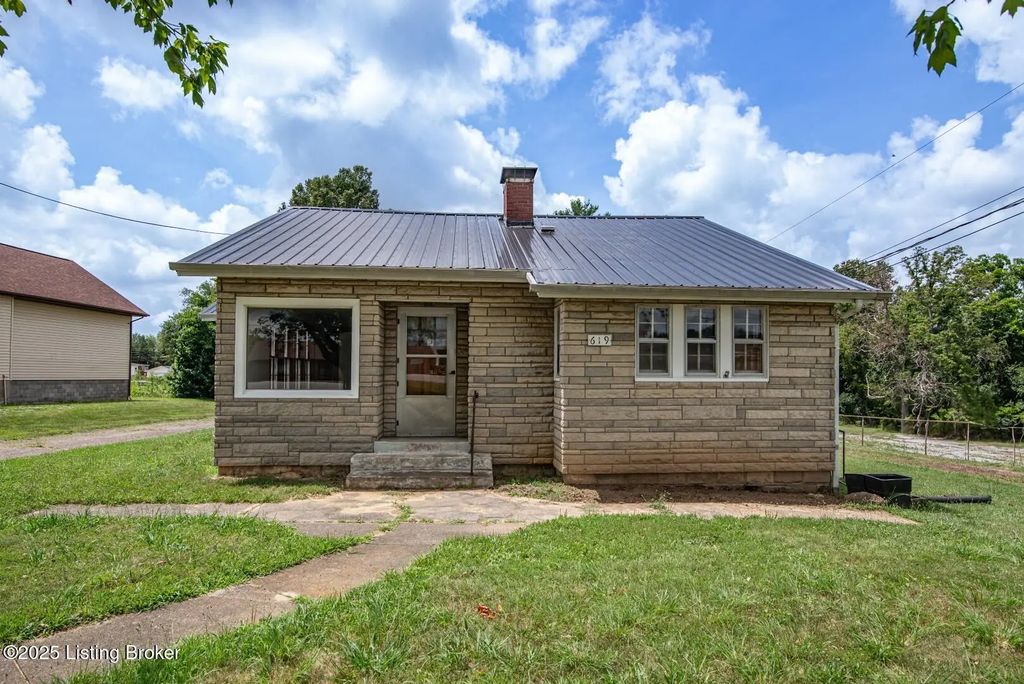 619 S Wilson Rd, Radcliff
