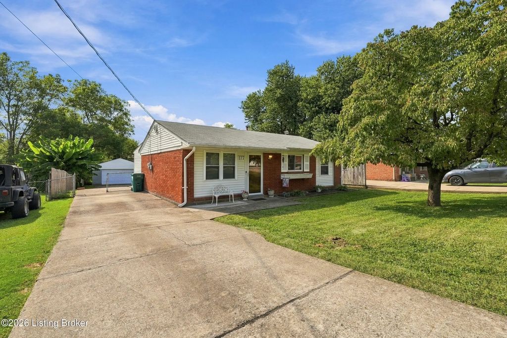 177 Springwood Dr, Louisville