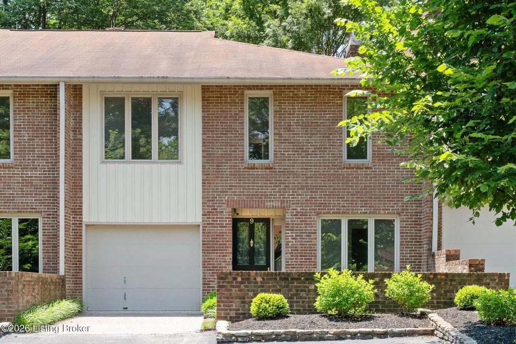 4112 Massie Ave Apt 9, Louisville