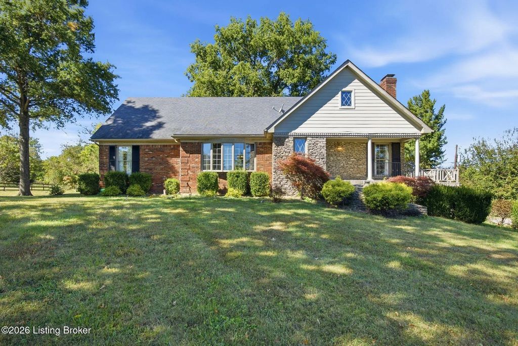 2100 Walnut Rd, La Grange