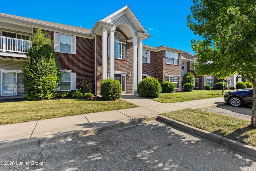 4901 Crossing Spring Way 101, Louisville