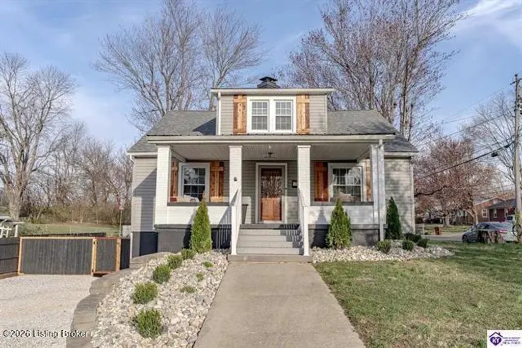 824 N Main St, Elizabethtown