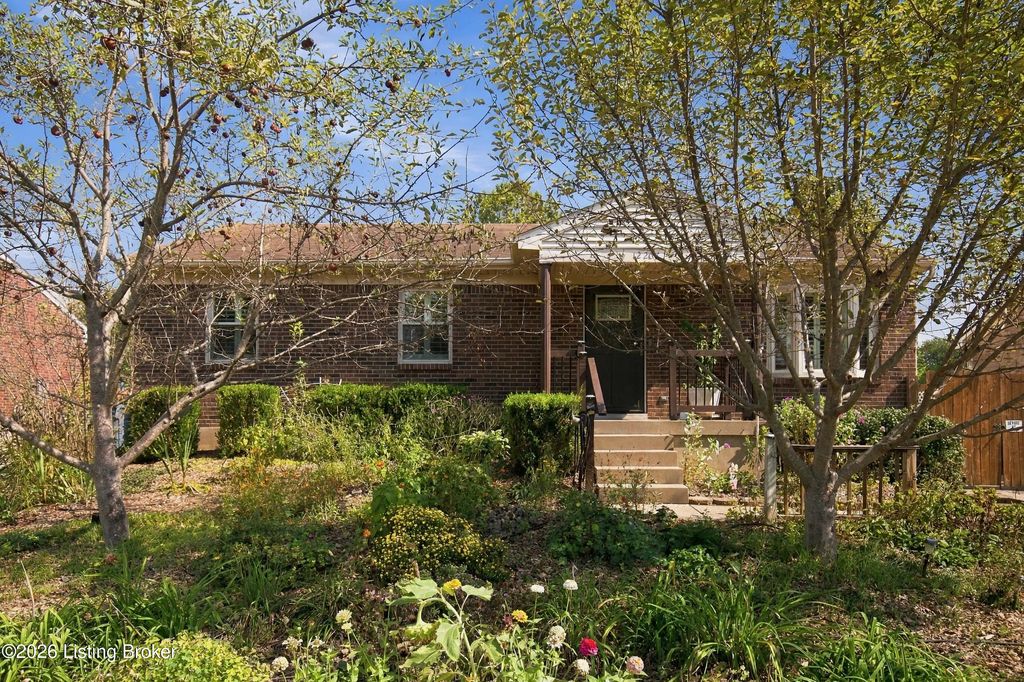 12207 Somerset Dr, Louisville