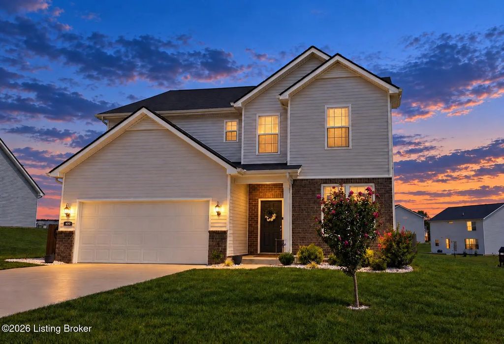 4008 Cobblestone Ln, La Grange