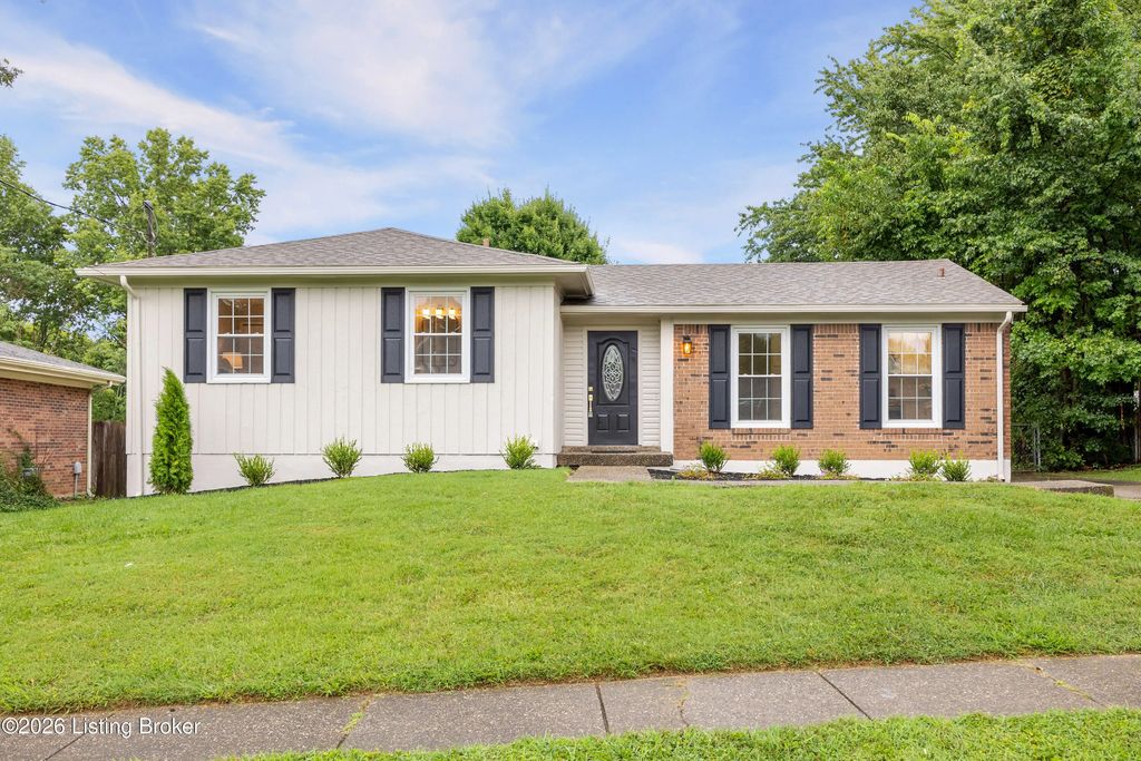 9209 Willowwood Way, Louisville