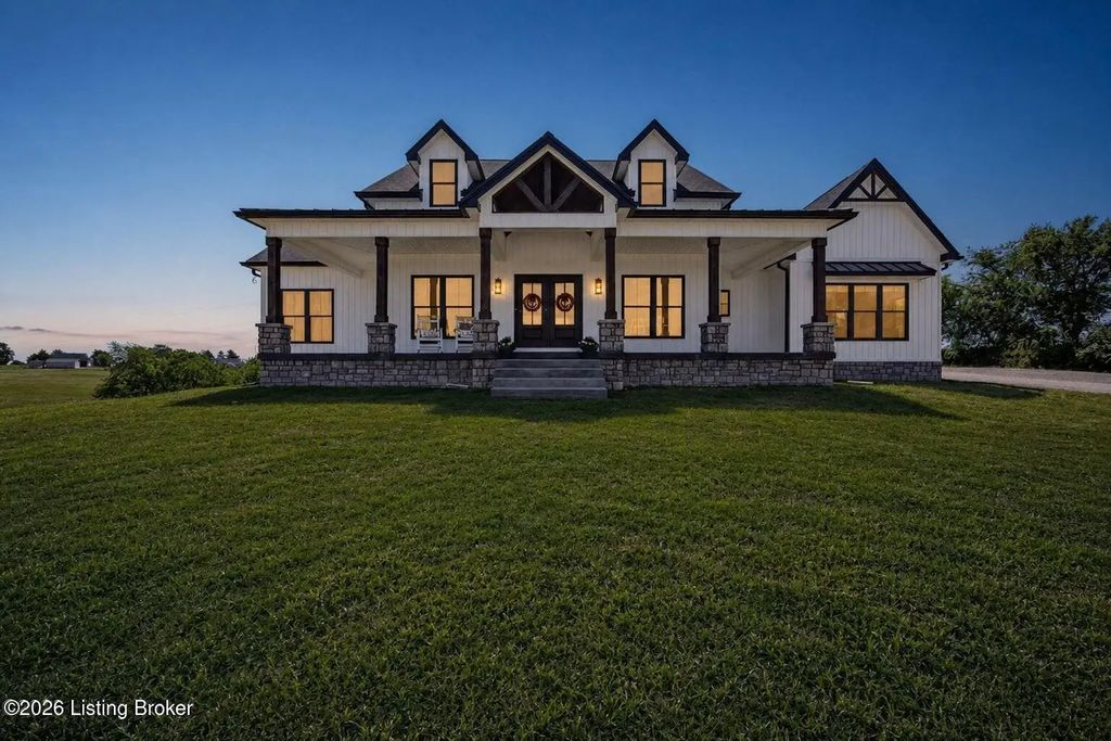 154 Farmview Dr, Springfield