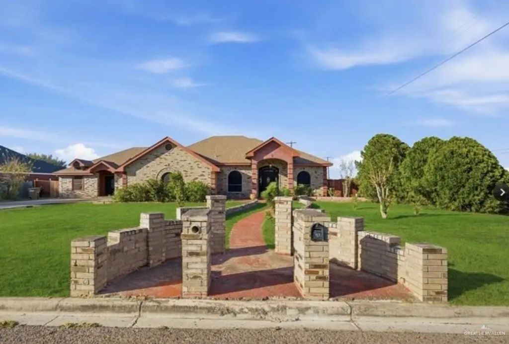 1018 Lost Meadow Drive, Donna