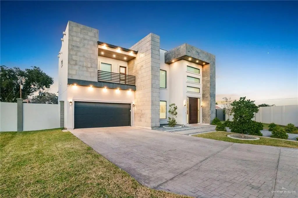 2805 Country Club Drive, Mission