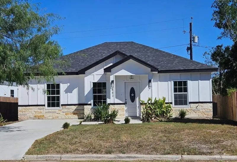 162 Valle Vista Drive, Elsa