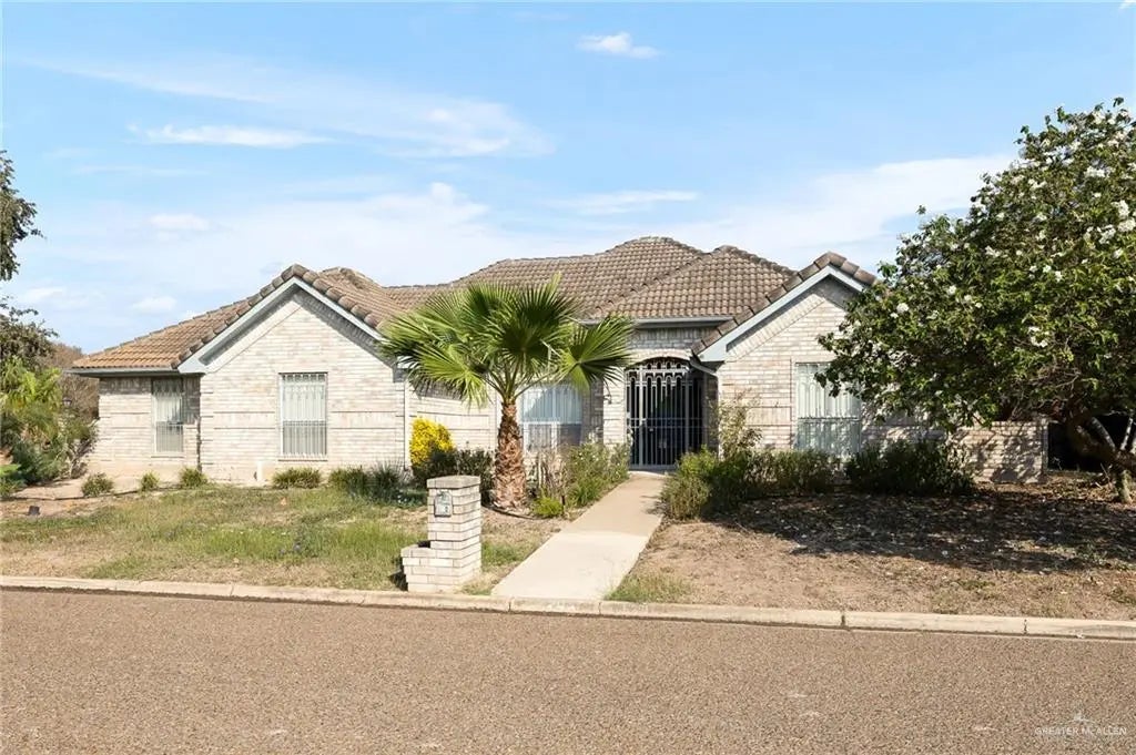 120 San Jacinto Street, Mission