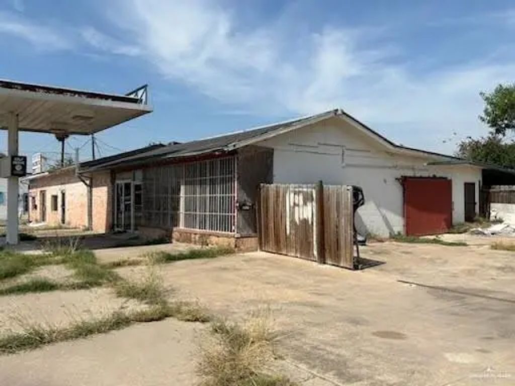 503 S Bridge Street, Hidalgo