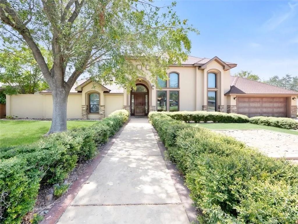 1511 W Daffodil Avenue, McAllen