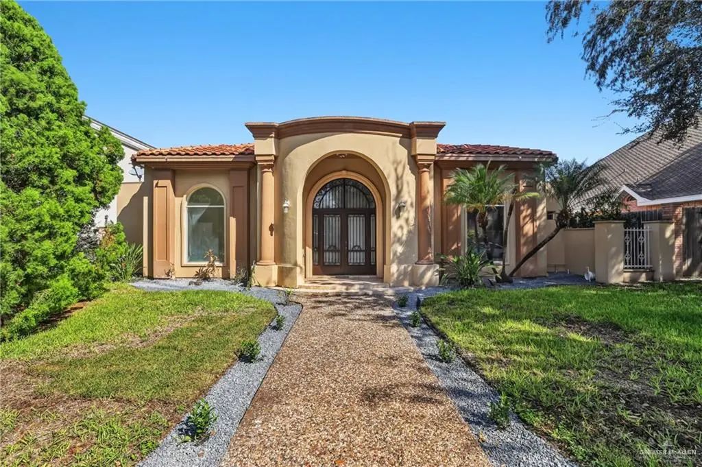 616 Cardinal Avenue, McAllen