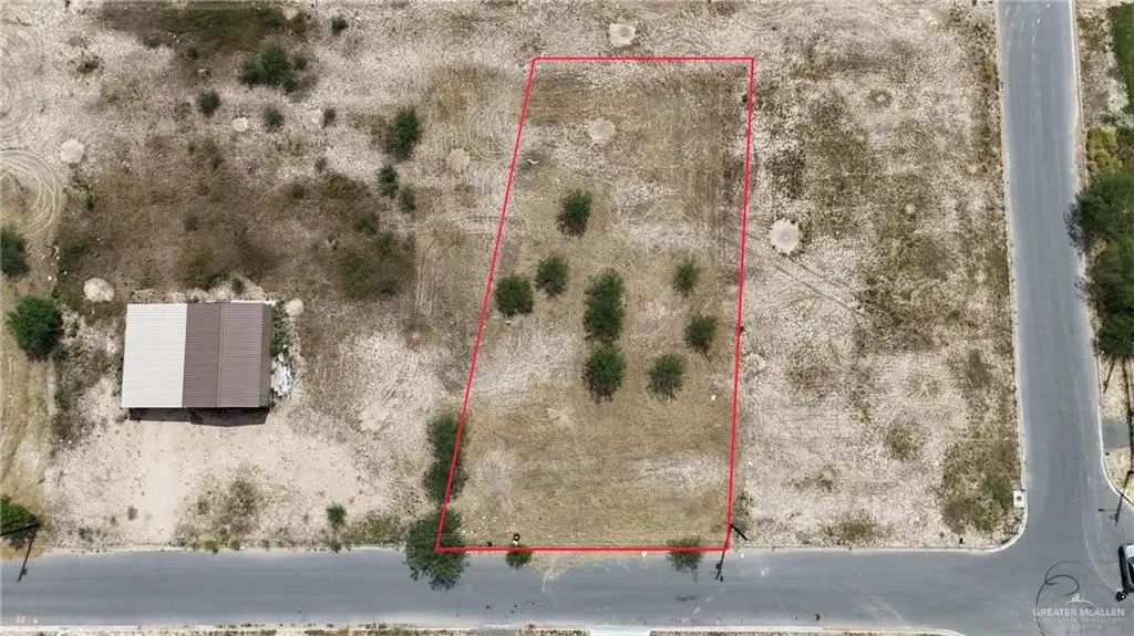 13723 Blueberry Drive, Donna