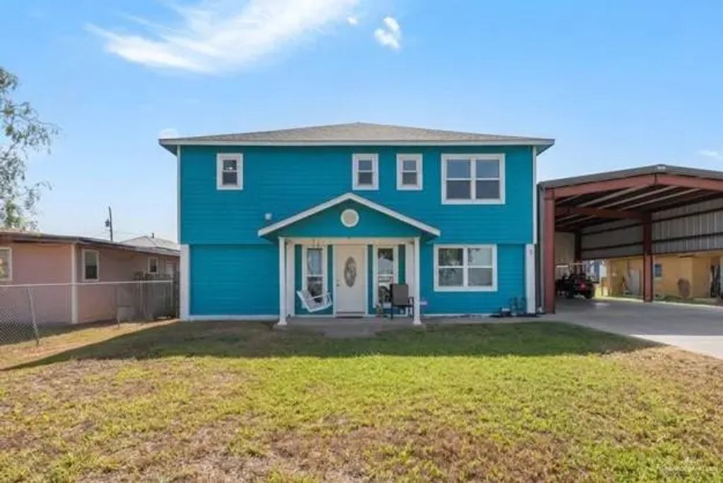 1034 E Port Drive, Port Mansfield