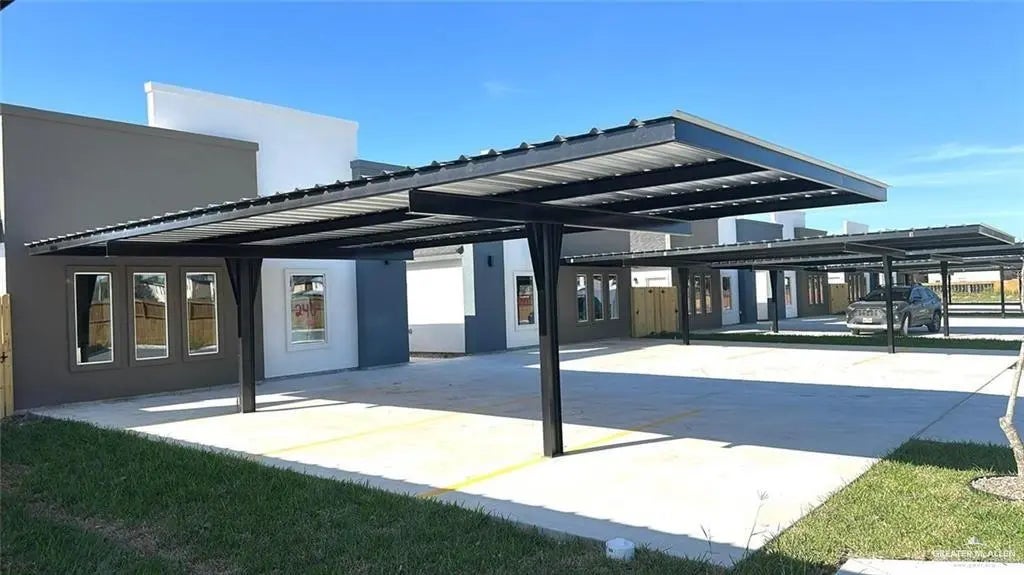 2405 S Hilltop Avenue, Edinburg