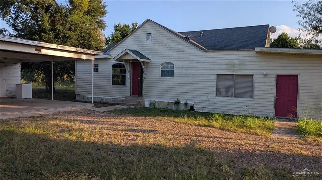 1044 S Florida Street, Mercedes