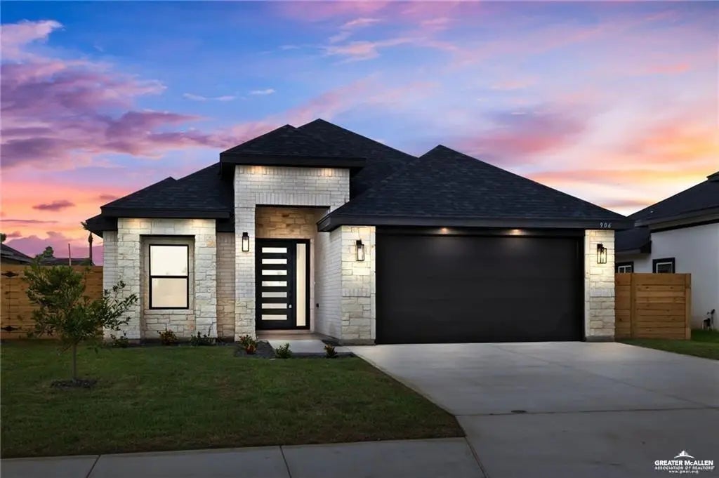 906 La Laguna Road, Mission