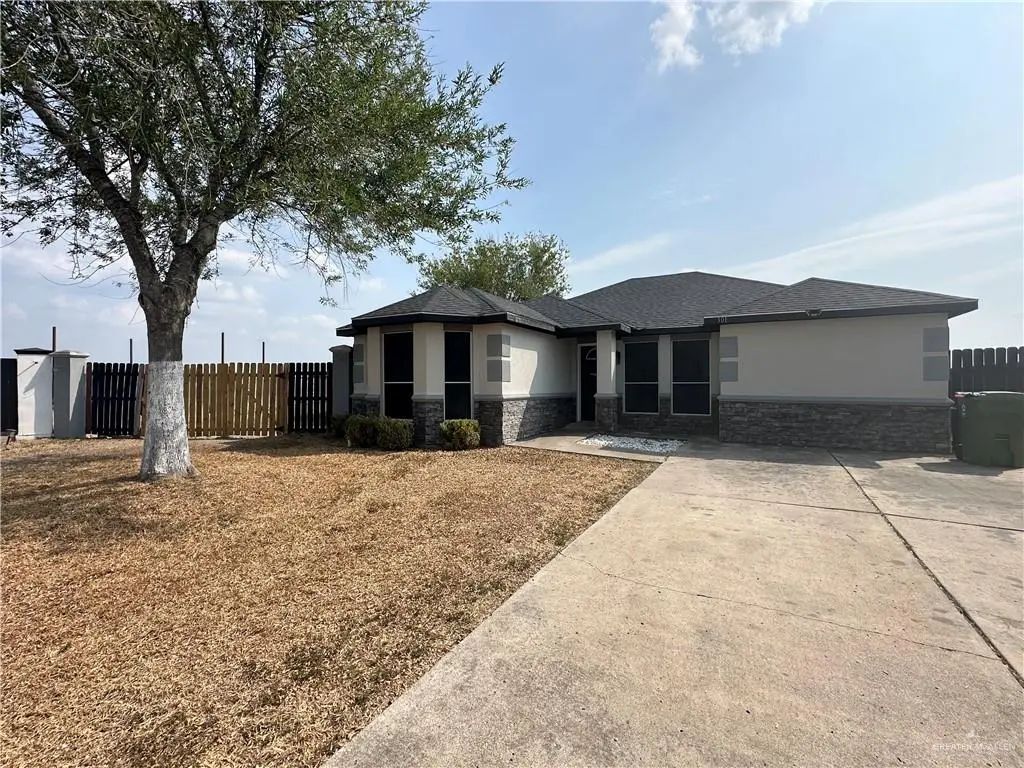 301 Alma Street, Alamo