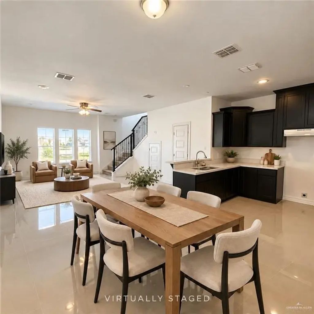 1203 White Oak Drive A, Edinburg