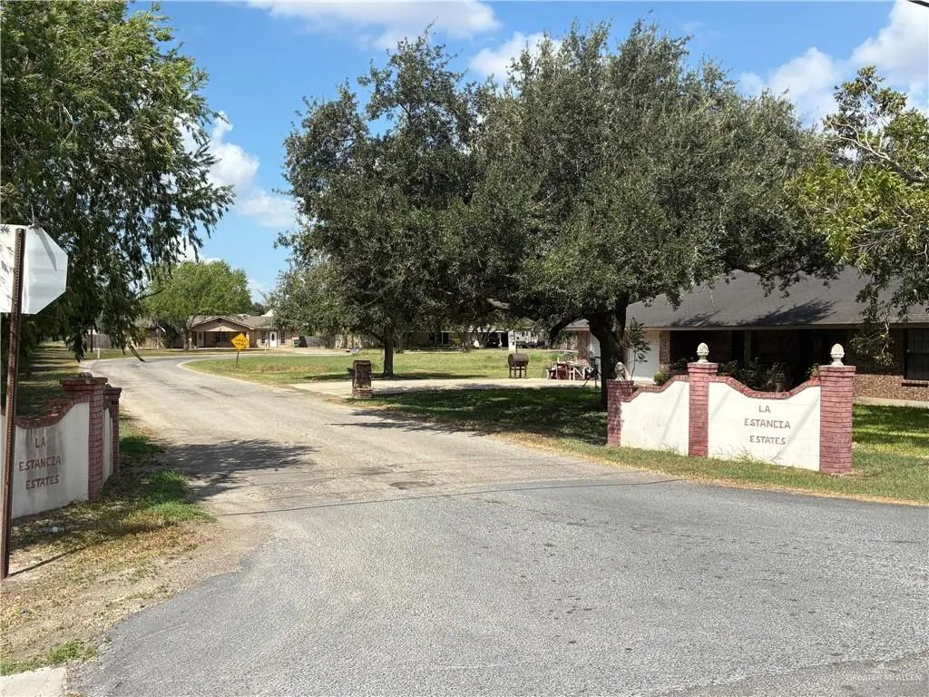 1616 El Camino Drive, Weslaco