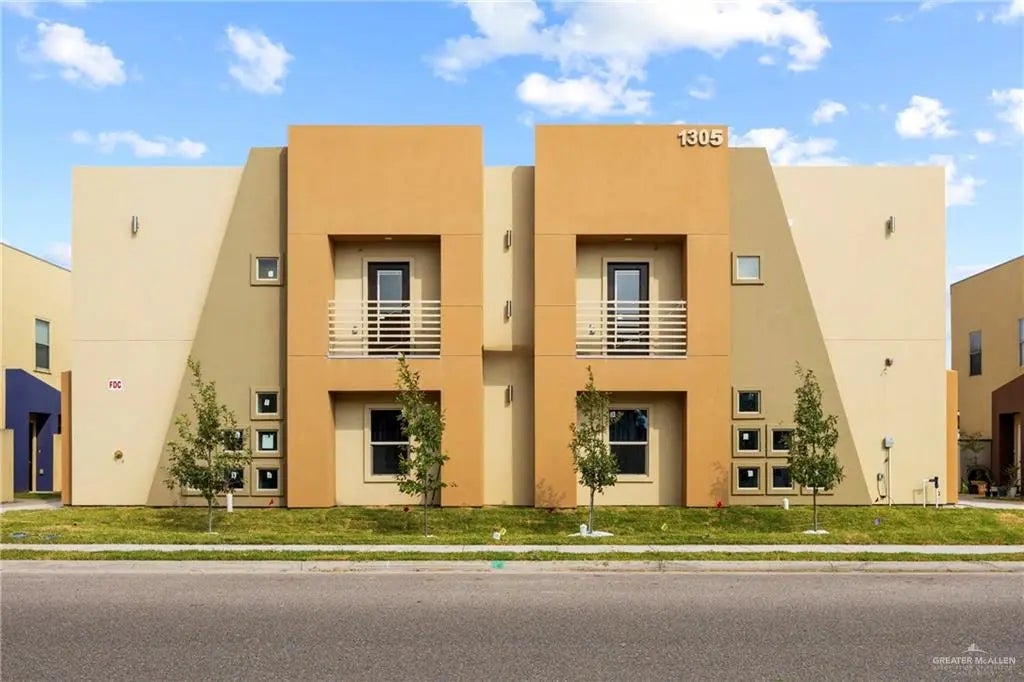 1305 E Daffodil Avenue B, McAllen