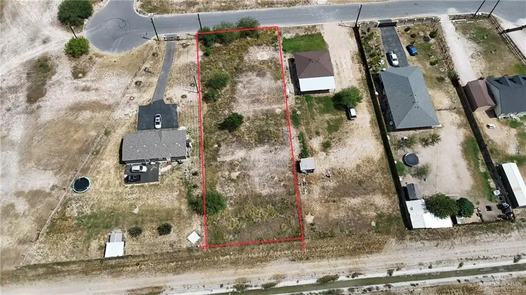 18221 Bluebelle Drive, Donna