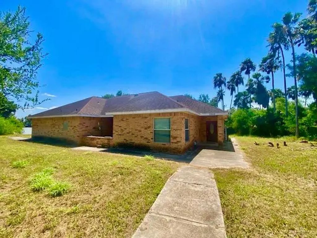 1003 Vela Jackson Avenue, La Joya