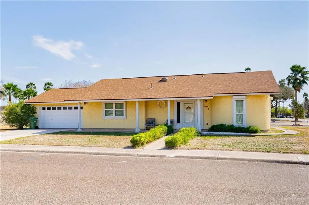 407 Country Club Drive, Alamo