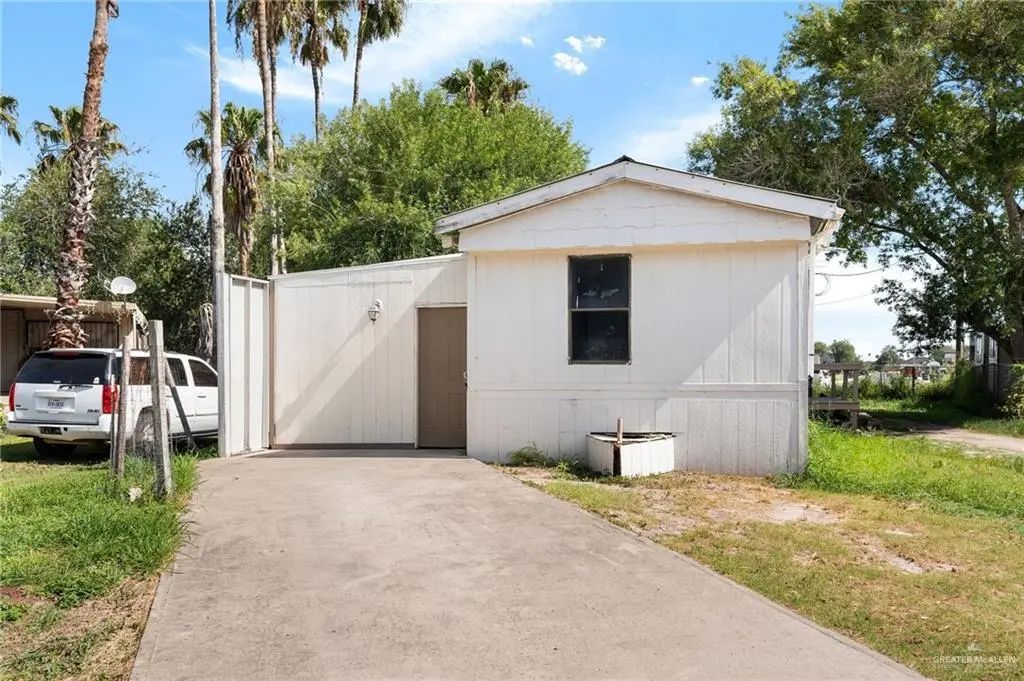 403 Illinois Circle, La Feria