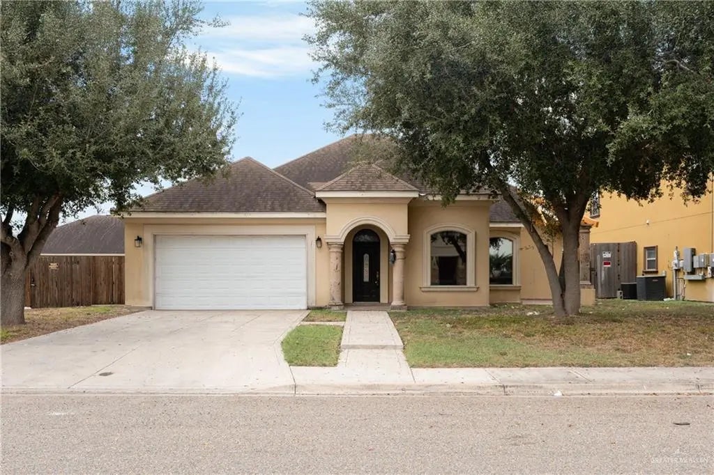 210 N 18th Street, Hidalgo