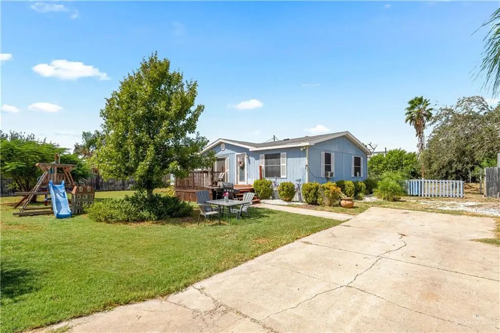 2919 Sunflower Drive, Donna