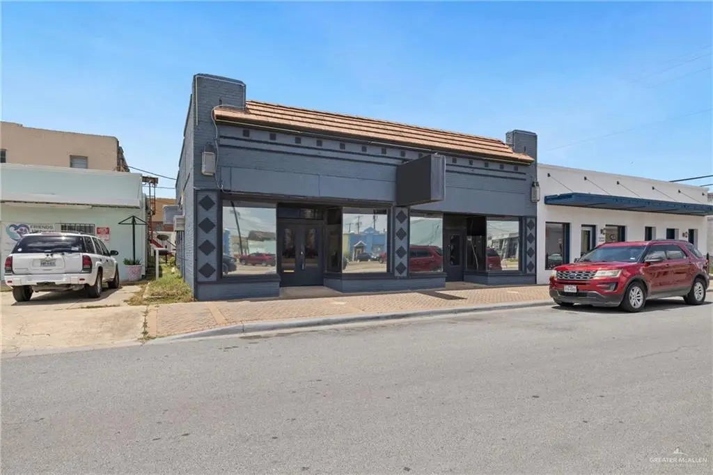 316 & 318 W 3rd Street, Mercedes