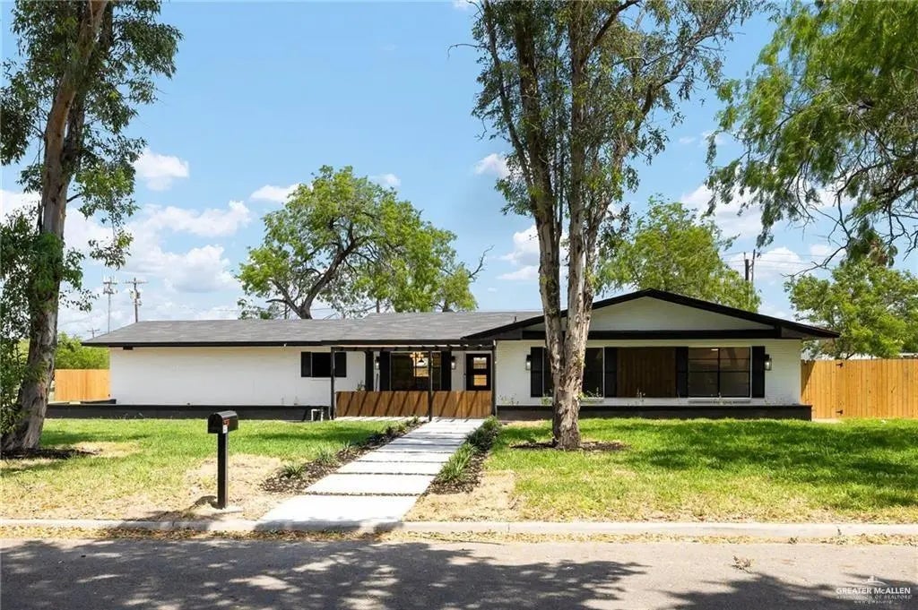 147 W Austin Boulevard, Edinburg