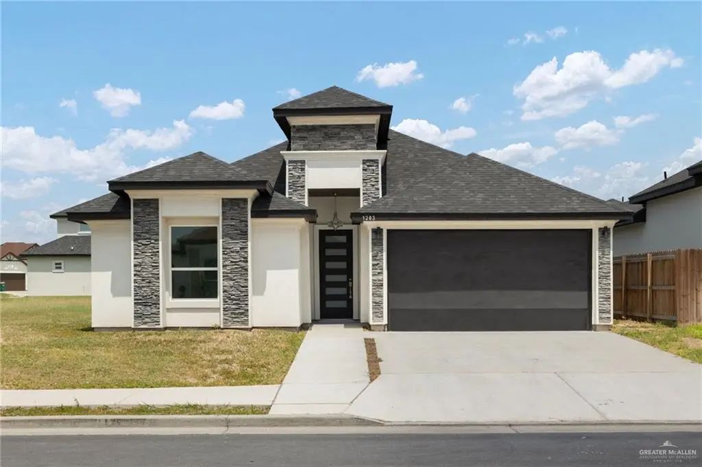 1203 E Encino Avenue, Pharr