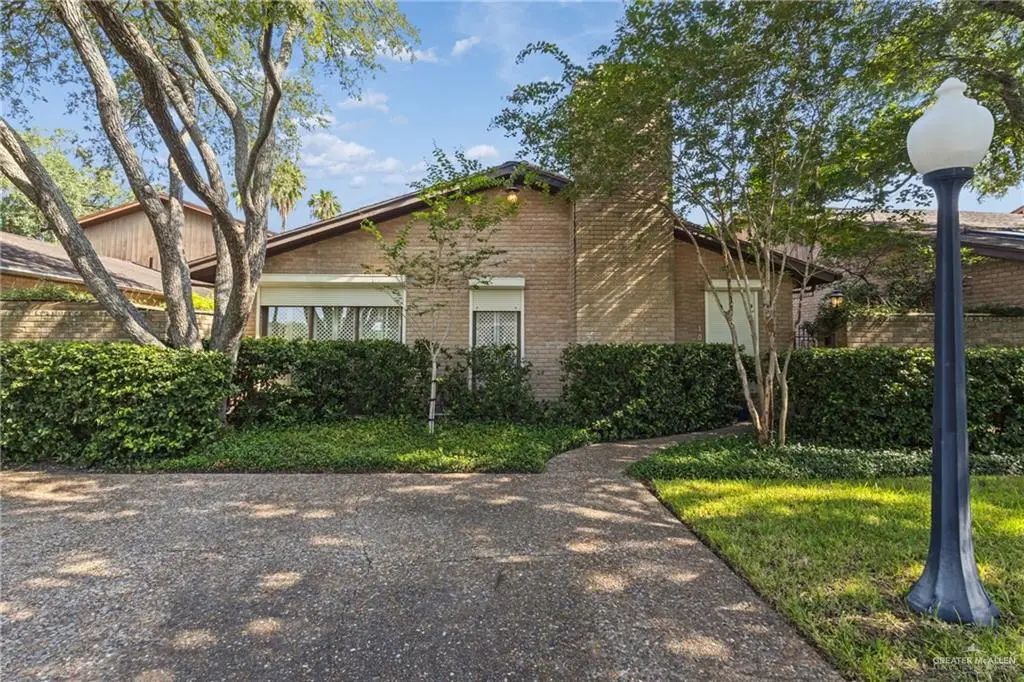105 E Austin Avenue E, Harlingen