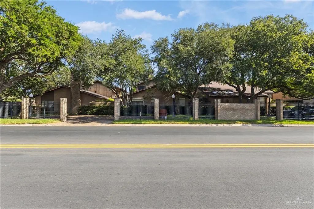 105 E Austin Avenue E, Harlingen