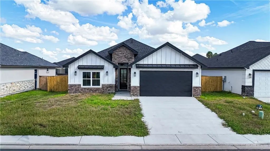 806 Beanka Drive, La Feria