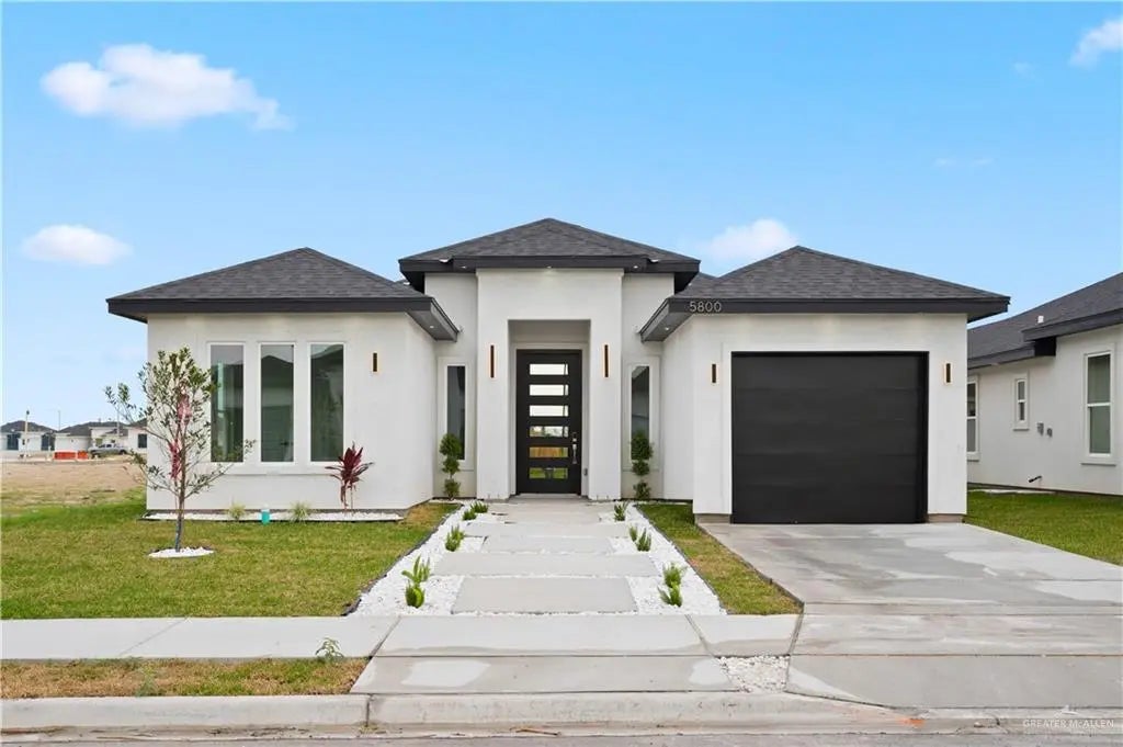 5800 N Playa Del Sol, Edinburg