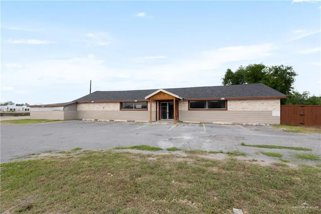 1926 N 77 Sunshine Strip, Harlingen