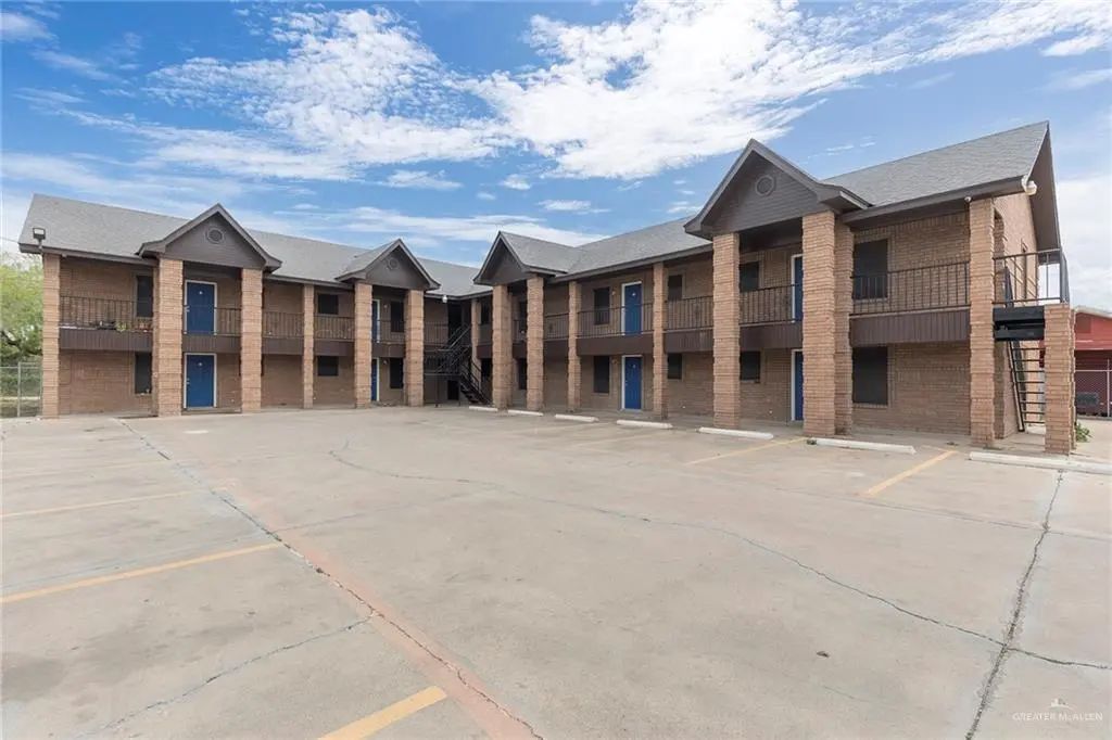 406 S 6th Street 3, Donna