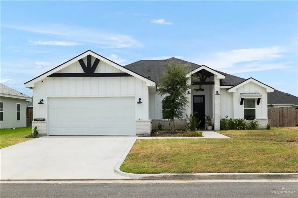 213 Janet Circle N, La Feria