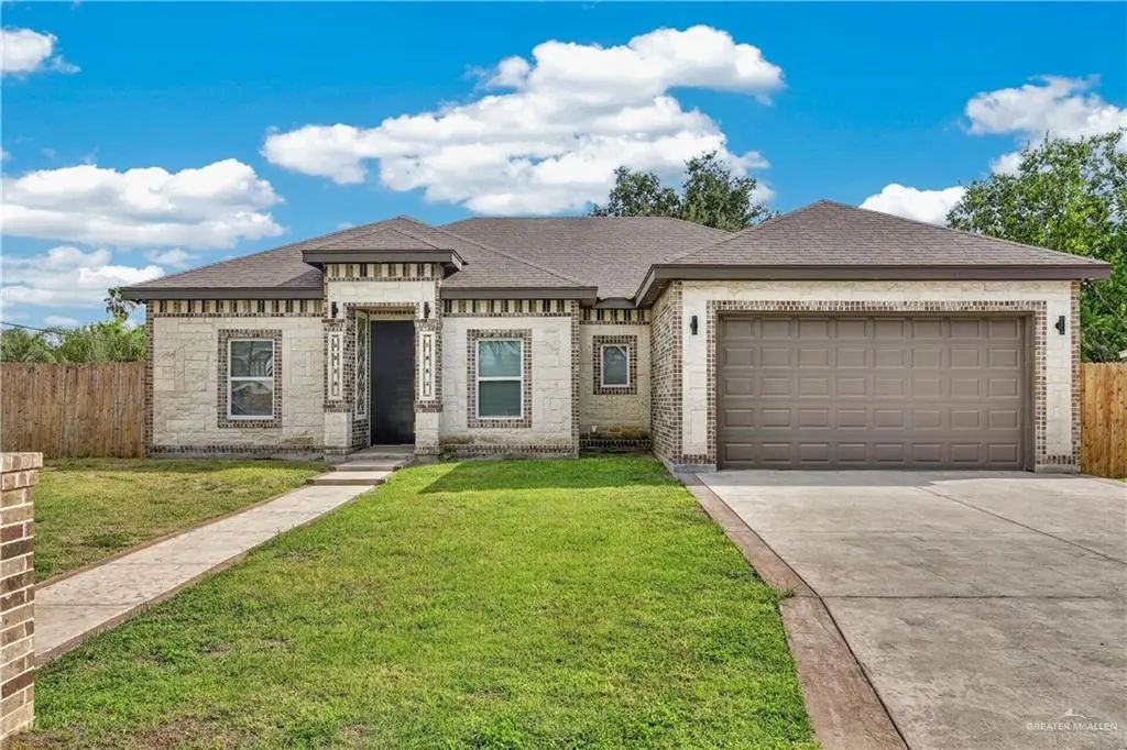 101 Lunar Drive, Donna