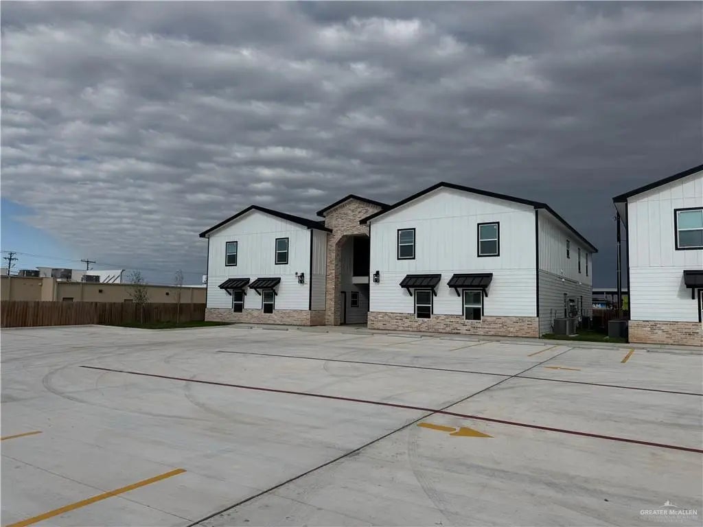 800 Ragland Road 3, Mission