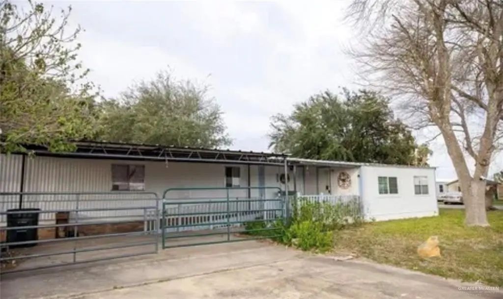 910 Palmera Drive, La Feria