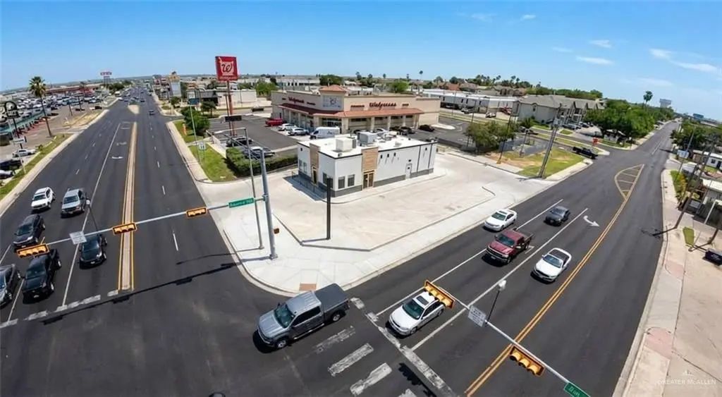 2201 E Saunders, Laredo