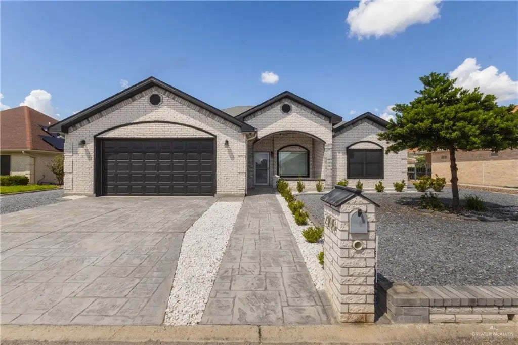 2105 Hole In One Drive, Mission