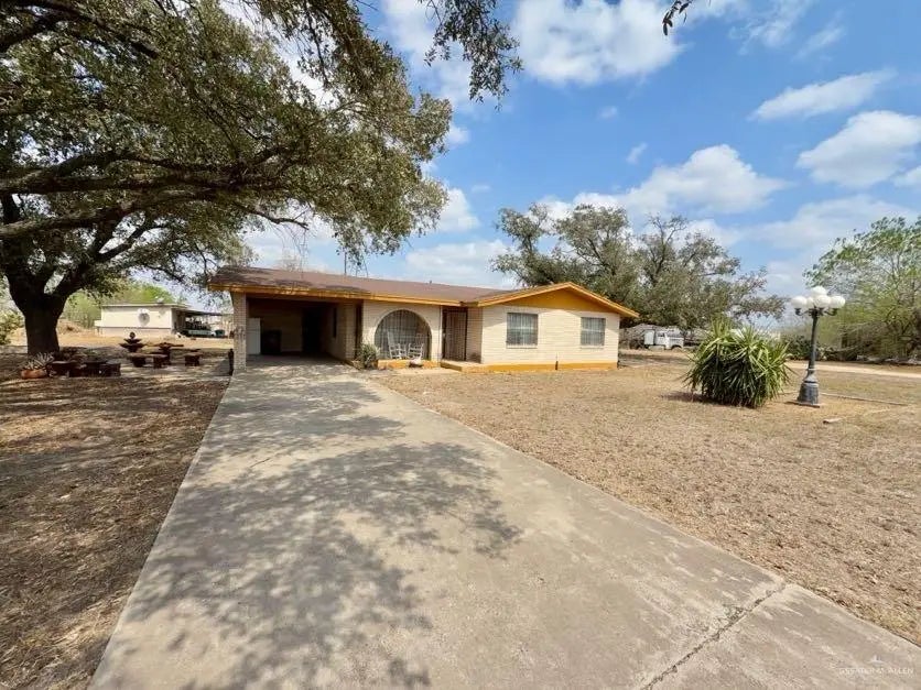 3121 E Pike Boulevard E, Weslaco