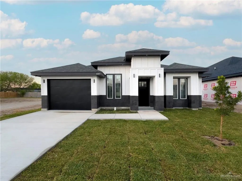 607 Tower Oak Drive, Alamo